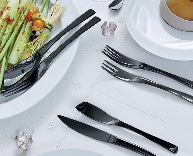 Does stainless steel cutlery rust?