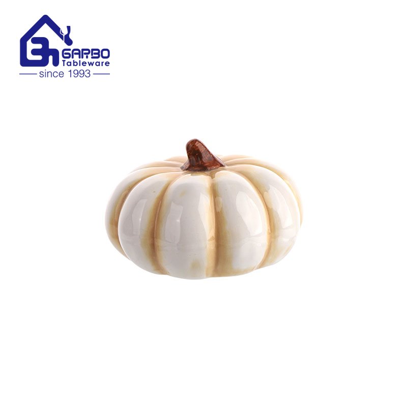 Wholesale unique custom pumpkin shape colored large 1.8L ceramic soup pot with lid